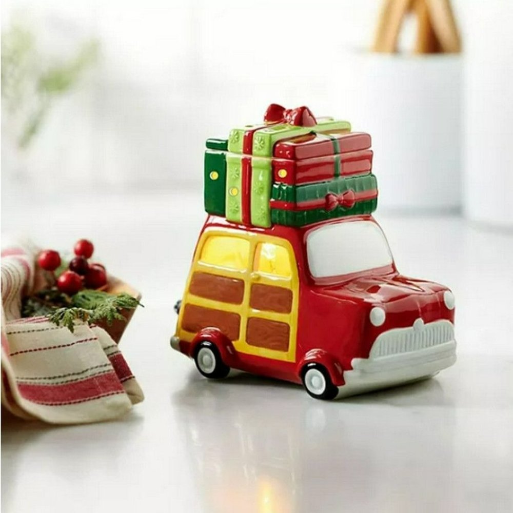 Vintage Style Classic Station Wagon with Gifts Atop Wax Melt Electric Warmer - Picture 5 of 7